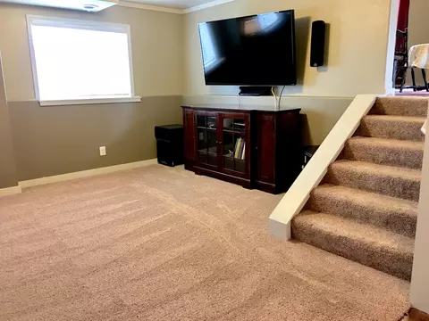 1201 26th St W, Williston, ND 58801 photo 8
