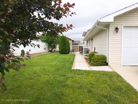 1201 26th St W, Williston, ND 58801 photo 19