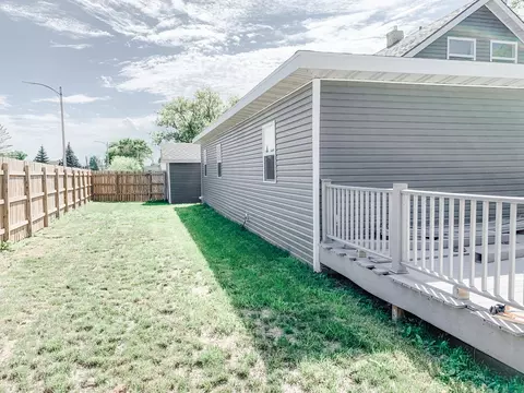 1022 8th Ave W, Williston, ND 58801 photo 4