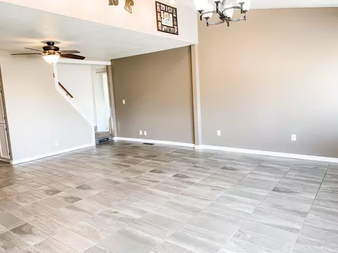 1022 8th Ave W, Williston, ND 58801 photo 11