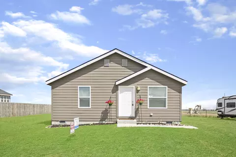 5614 Lukenbill Ave, Williston, ND 58801 photo 1
