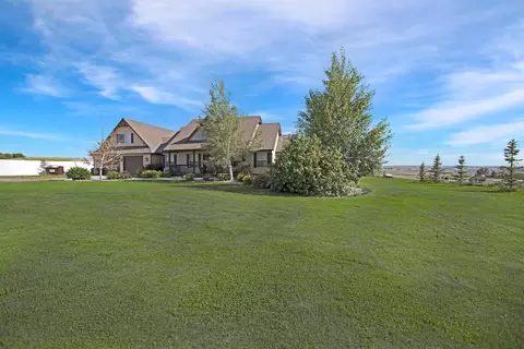 13412 Kingsview Ln, Williston, ND 58801 photo 2
