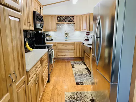 2508 University Ave, Williston, ND 58801 photo 2