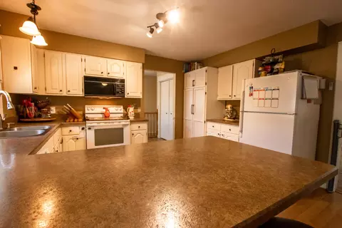 2007 8th Ave E, Williston, ND 58801 photo 8
