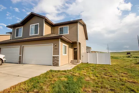 13720 Kristina St, Williston, ND 58801 photo 1
