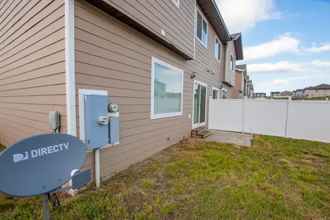 13720 Kristina St, Williston, ND 58801 photo 3