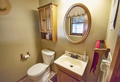 1413 6th Ave W, Williston, ND 58801 photo 31