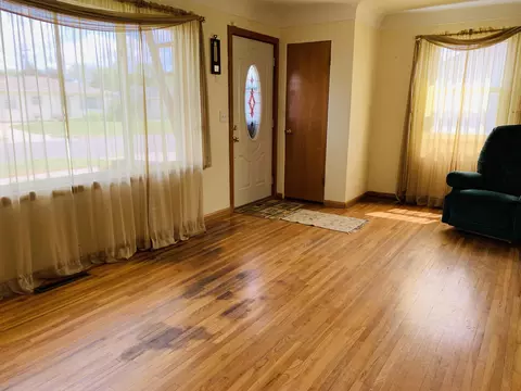 511 14th Ave W, Williston, ND 58801 photo 4