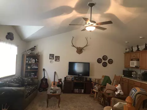 3615 6th Ave E, Williston, ND 58801 photo 23
