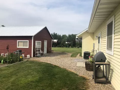 3615 6th Ave E, Williston, ND 58801 photo 29
