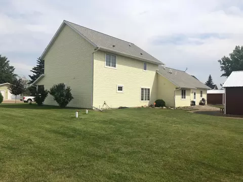 3615 6th Ave E, Williston, ND 58801 photo 37
