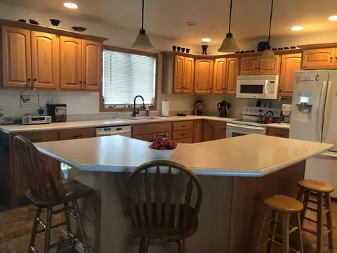 3615 6th Ave E, Williston, ND 58801 photo 3