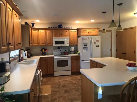 3615 6th Ave E, Williston, ND 58801 photo 4