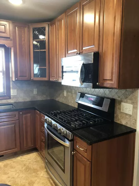 408 14th Ave W, Williston, ND 58801 photo 4