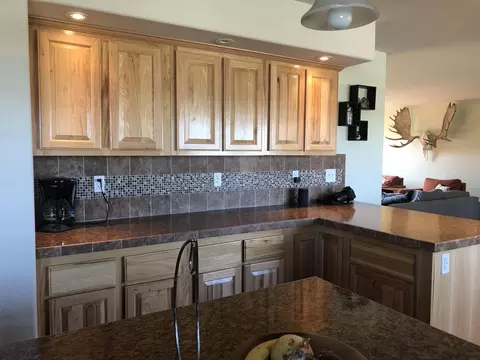 14902 Hoss St, Williston, ND 58801 photo 9