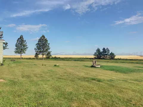 5207 148th Ave NW, Williston, ND 58801 photo 2