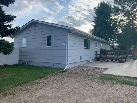405 E 4th St, Grenora, ND 58845 photo 1