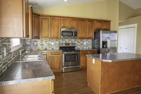 13672 Mulberry Loop NW, Williston, ND 58801 photo 8