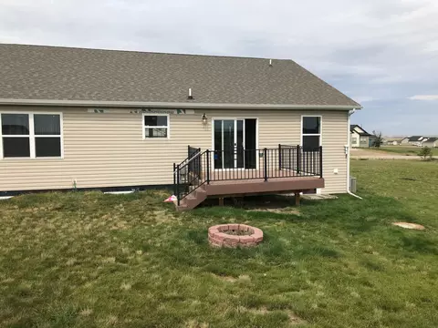 13672 Mulberry Loop NW, Williston, ND 58801 photo 6