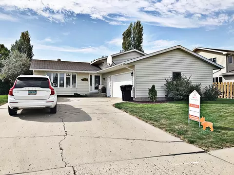 1313 26th St W, Williston, ND 58801 photo 1