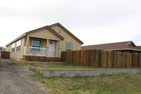 5619 Lukenbill Ave, Williston, ND 58801 photo 1