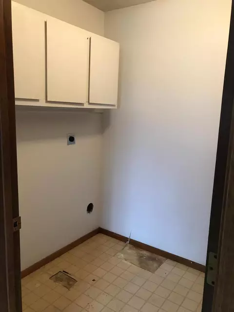 1809 31st St W, Williston, ND 58801 photo 9