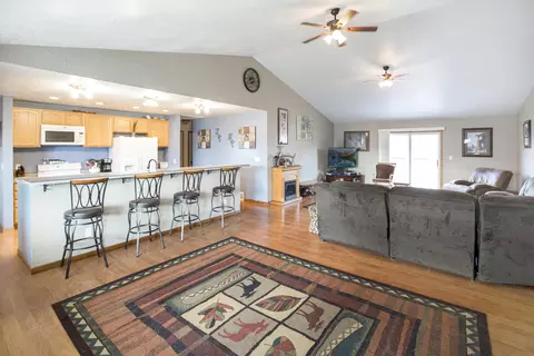 2216 16th Ave W, Williston, ND 58801 photo 11