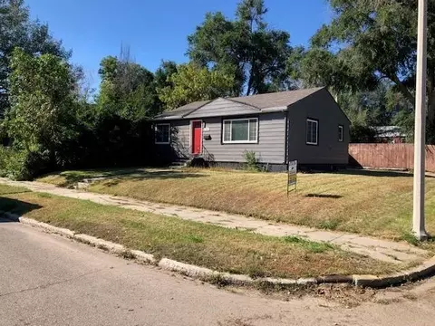 1004 W Broadway W, Williston, ND 58801 photo 1