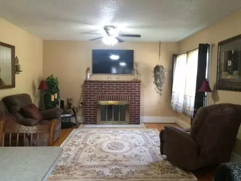623 4th Ave E, Williston, ND 58801 photo 5