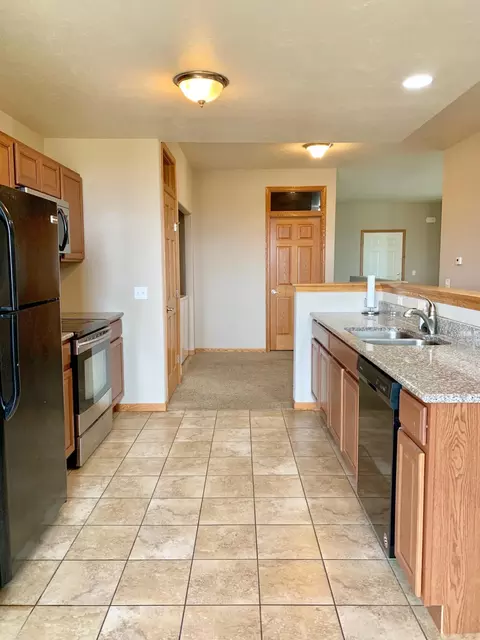 3023 Long Branch Ave, Williston, ND 58801 photo 3
