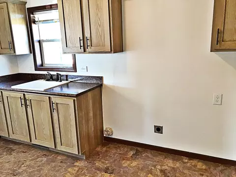 5475 Nicholas Ave, Williston, ND 58801 photo 9