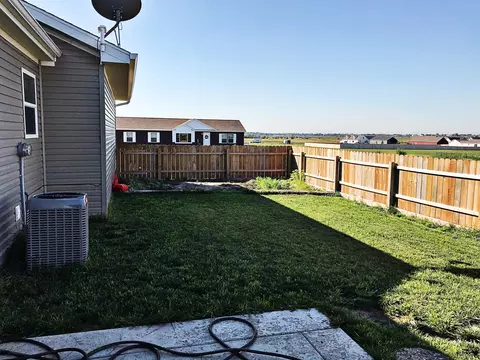 5475 Nicholas Ave, Williston, ND 58801 photo 3