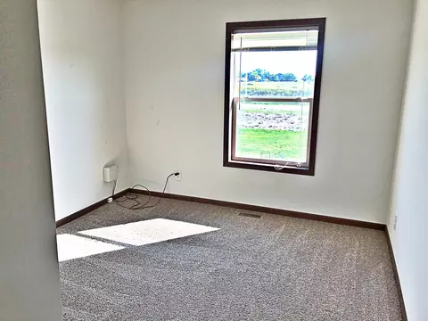 5475 Nicholas Ave, Williston, ND 58801 photo 12