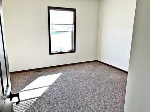 5475 Nicholas Ave, Williston, ND 58801 photo 11