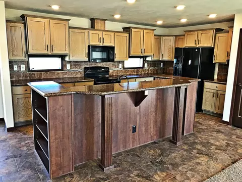 5475 Nicholas Ave, Williston, ND 58801 photo 6