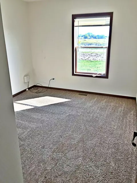 5475 Nicholas Ave, Williston, ND 58801 photo 13
