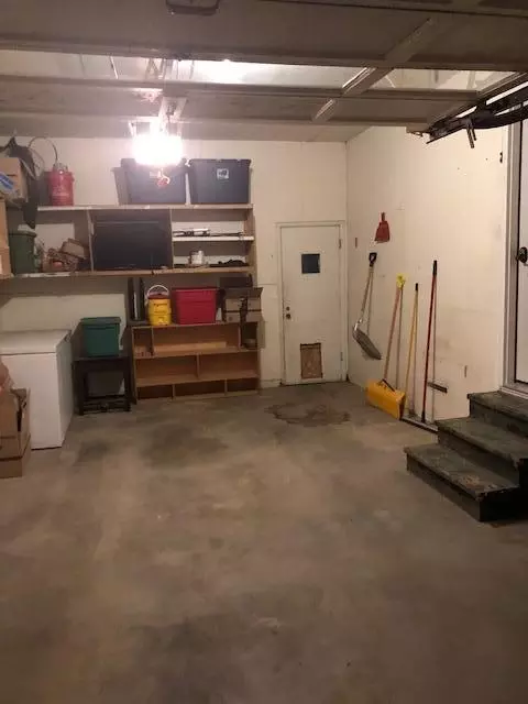 1317 E Hillcourt E, Williston, ND 58801 photo 39