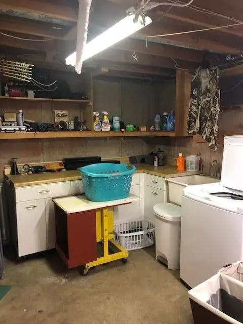 1317 E Hillcourt E, Williston, ND 58801 photo 35