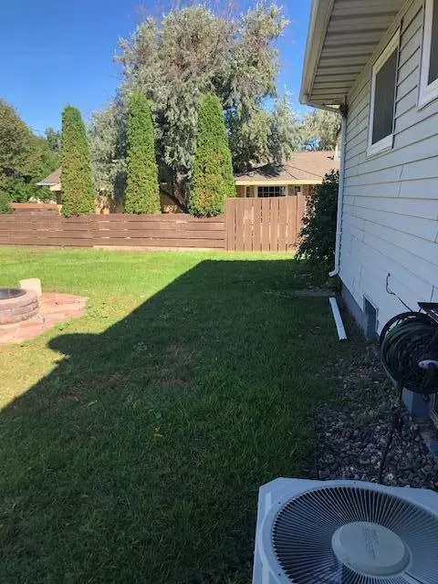 1317 E Hillcourt E, Williston, ND 58801 photo 50