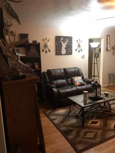 1317 E Hillcourt E, Williston, ND 58801 photo 3