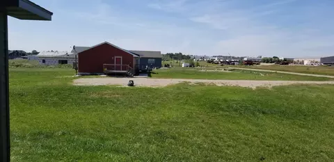 13902 Bergstrom, Williston, ND 58801 photo 6