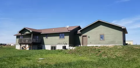13902 Bergstrom, Williston, ND 58801 photo 5