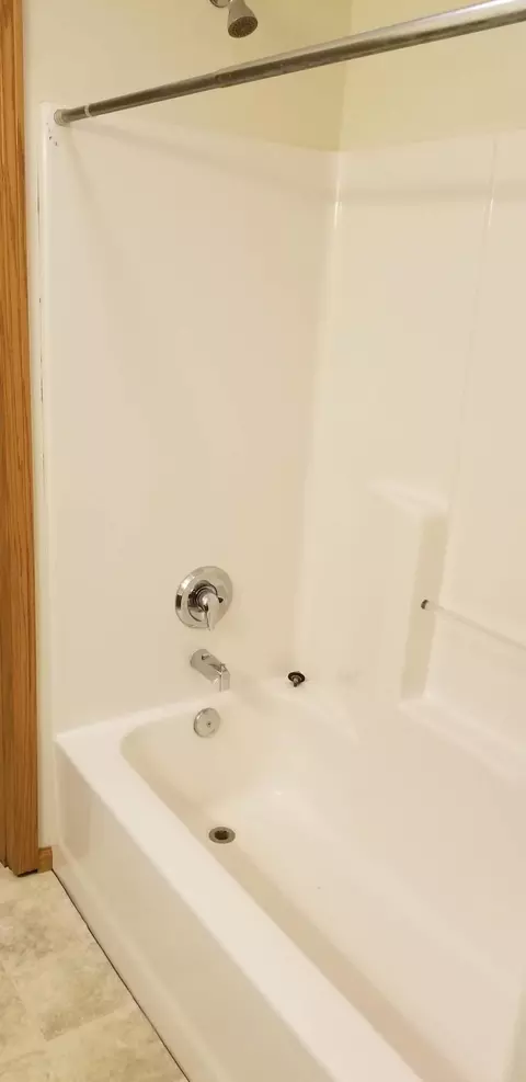 13902 Bergstrom, Williston, ND 58801 photo 19
