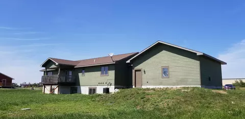 13902 Bergstrom, Williston, ND 58801 photo 4