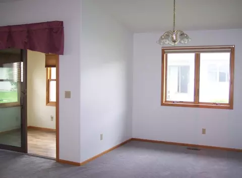 1810 16th Ave W, Williston, ND 58801 photo 10