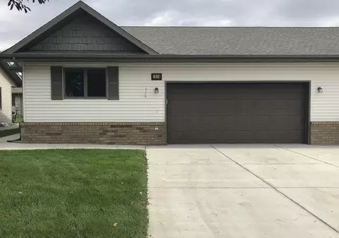1810 16th Ave W, Williston, ND 58801 photo 1