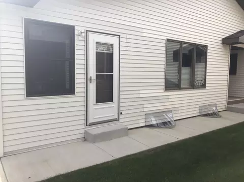 1810 16th Ave W, Williston, ND 58801 photo 3