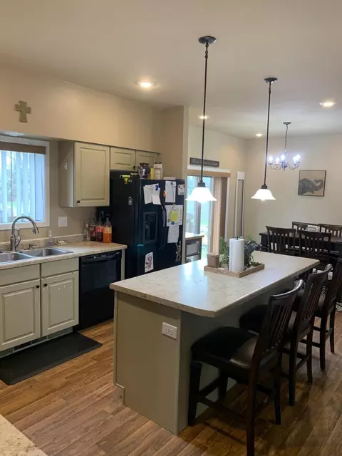 5482 Sweet Clover Ln, Williston, ND 58801 photo 2