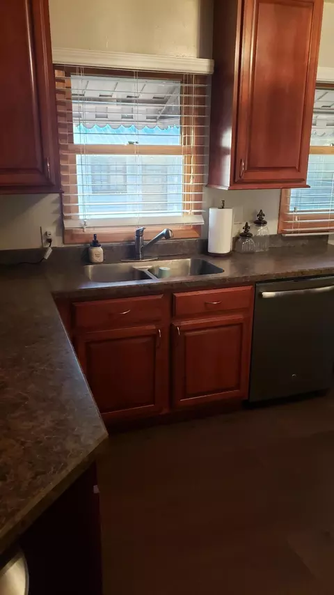 415 11th Ave W, Williston, ND 58801 photo 8