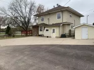 603 18th St E, Williston, ND 58801 photo 4